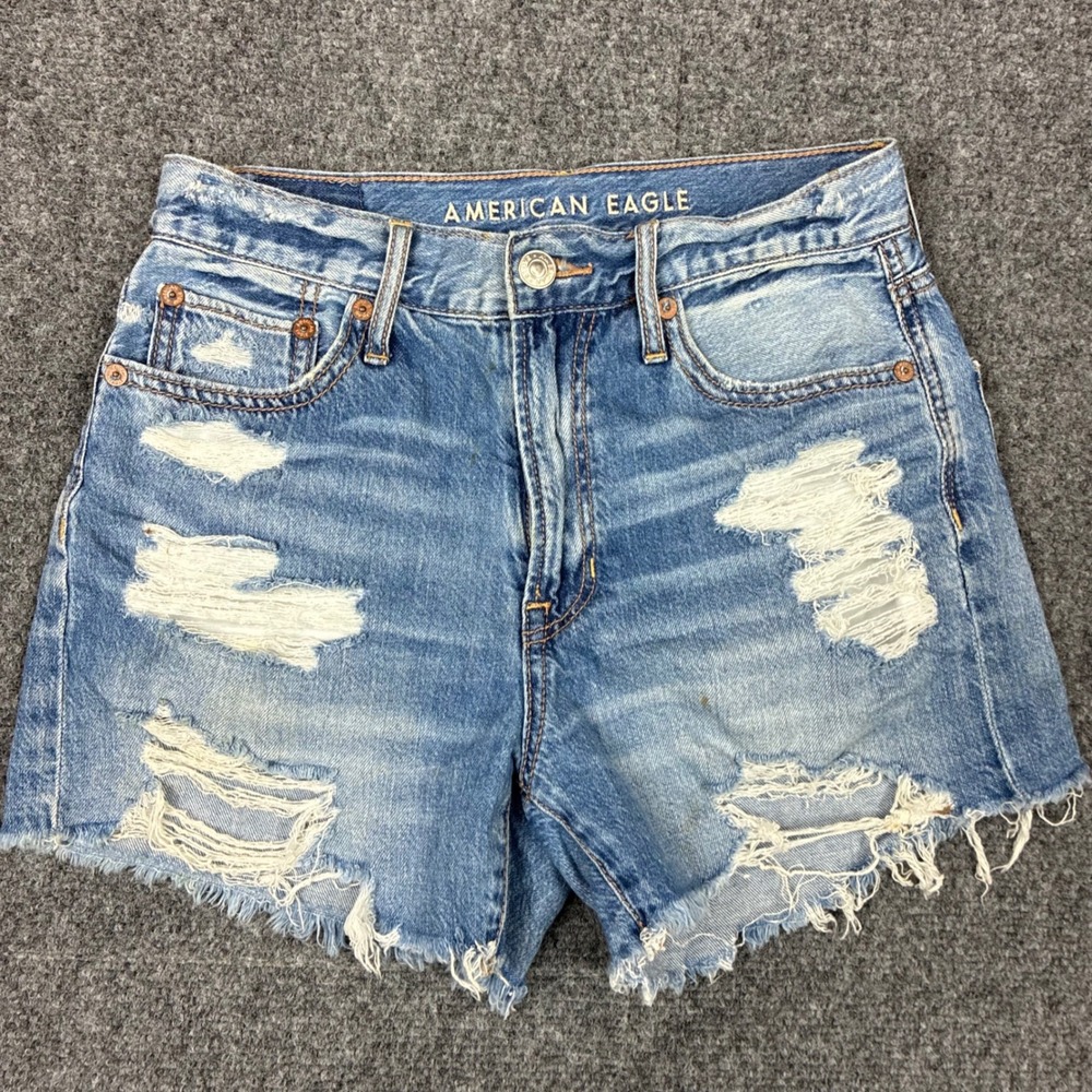 American Eagle Boyfriend Shorts Distressed Denim Light Wash Womens Size 00